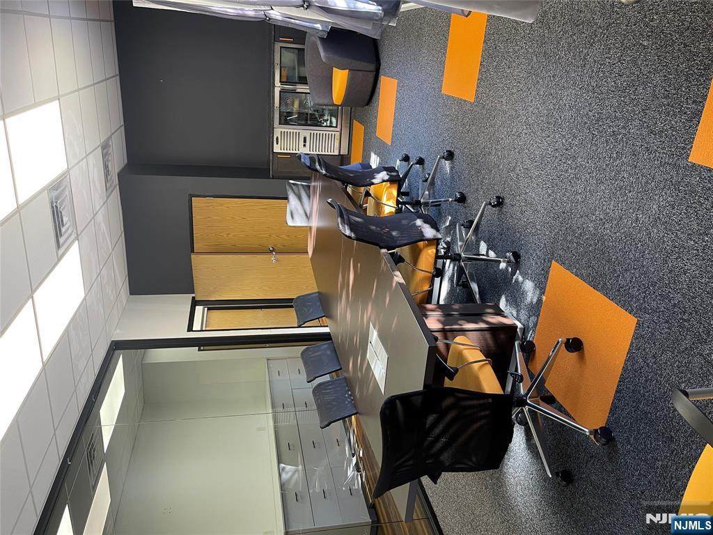 502 Hamburg Turnpike - Photo 1