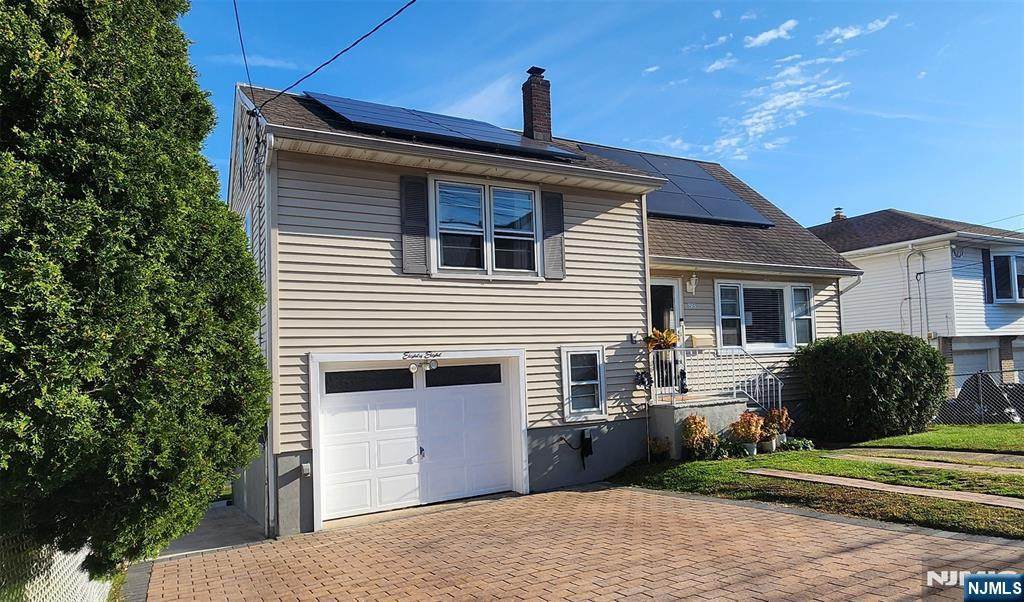 88 Columbia Street - Photo 1