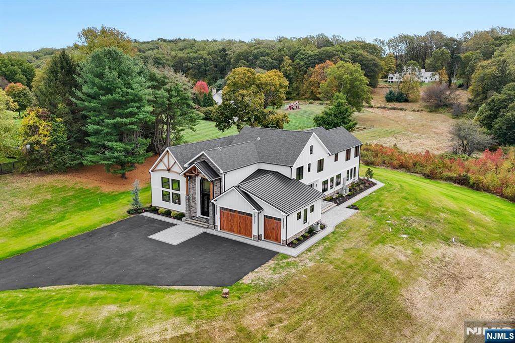 465 Cherry Lane - Photo 1