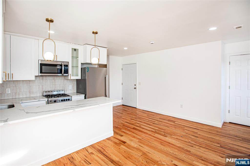 25 Highland - Photo 1