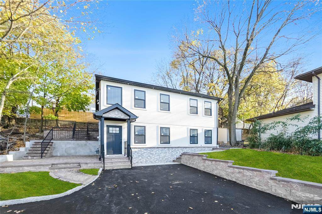 169 New Street - Photo 1