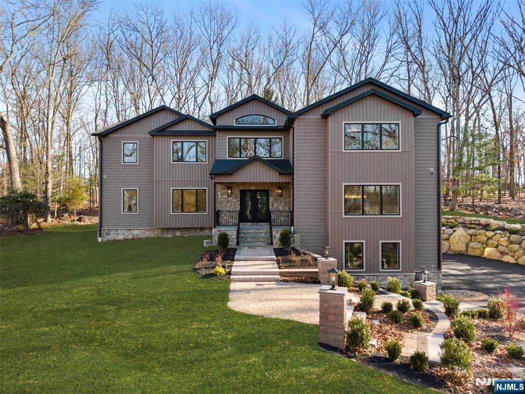 206 Peterson Place - Photo 1