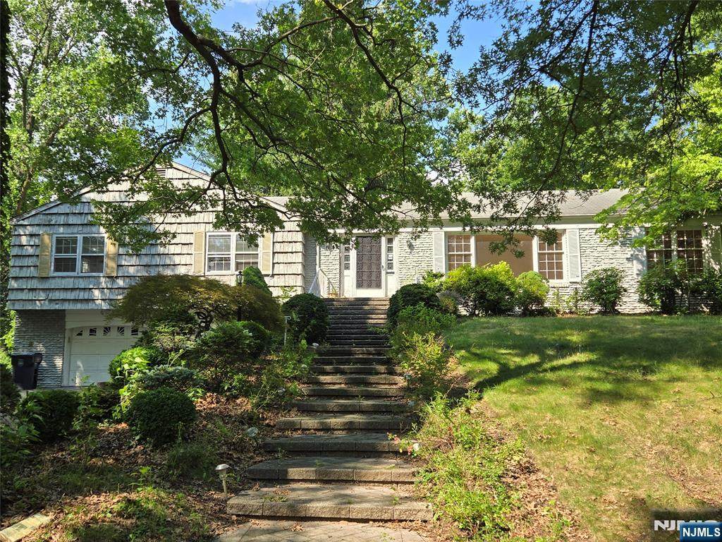 229 Allison - Photo 1