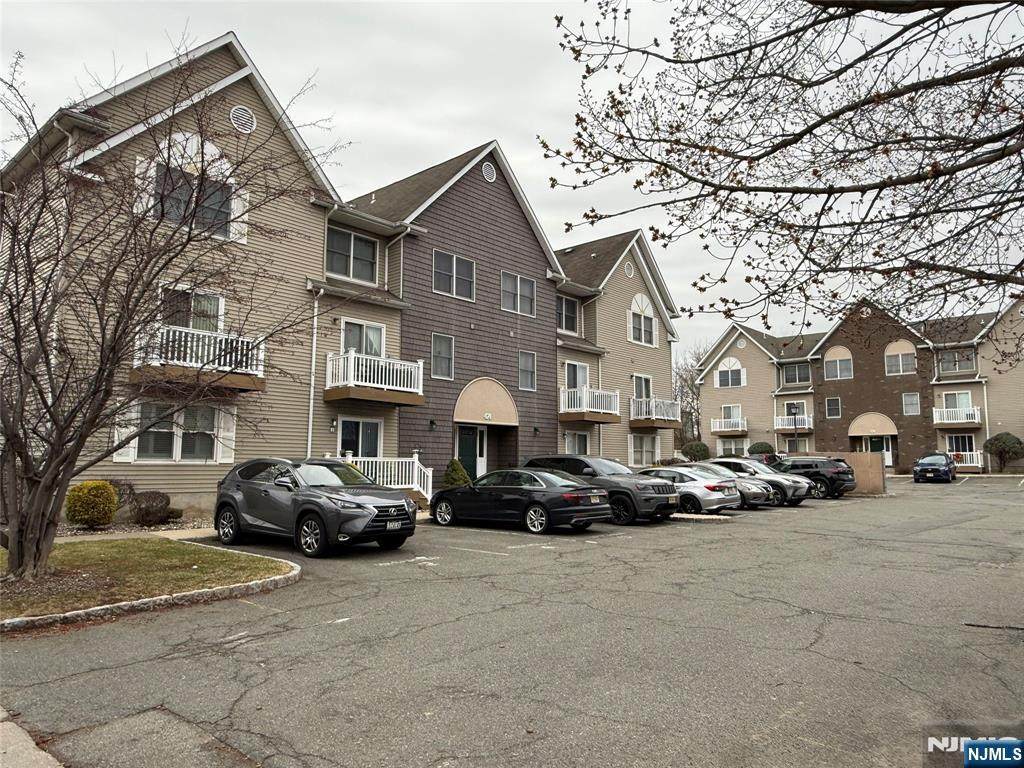 474 Forest Street - Photo 1