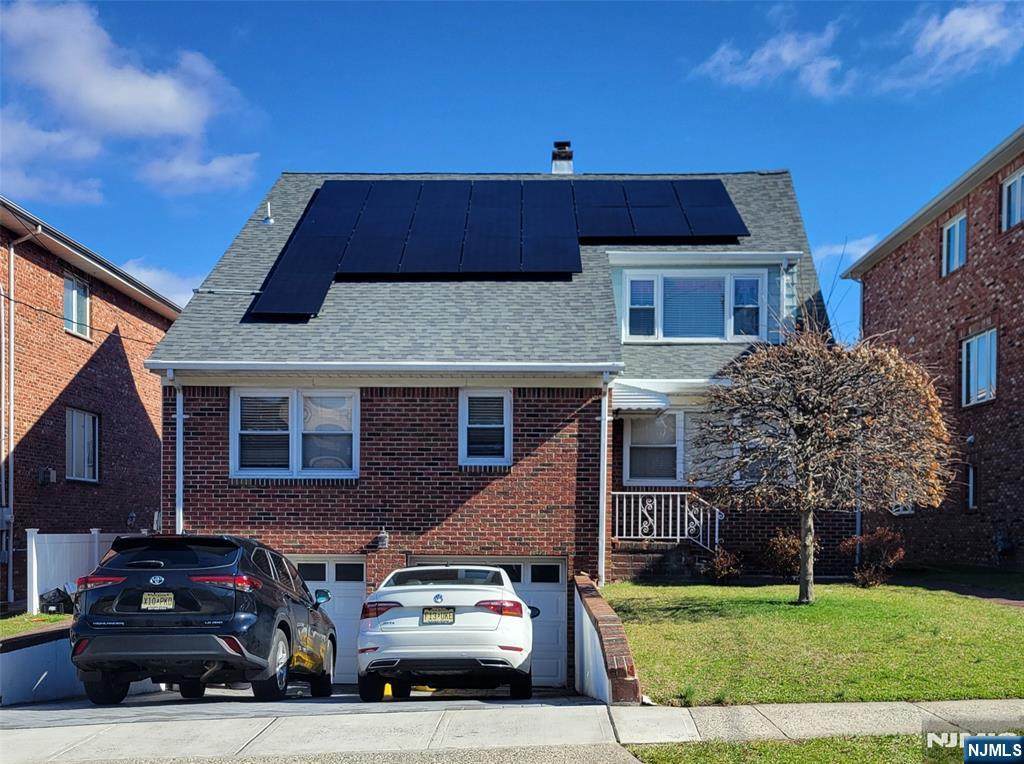 35 Edsall Avenue - Photo 1