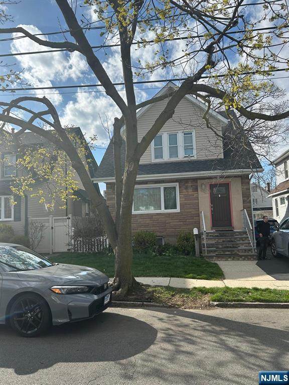 521 Olympia Avenue - Photo 1