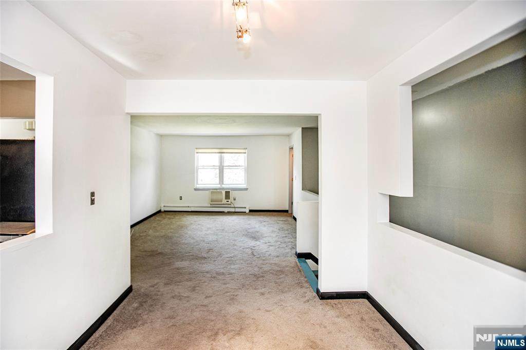 1130 Valley - Photo 1