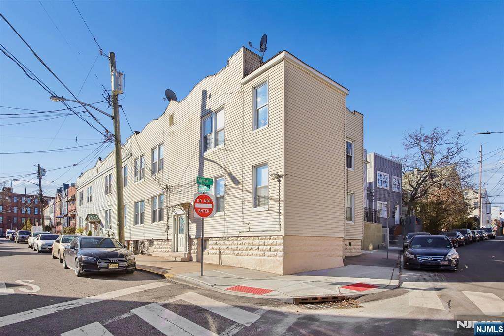 17 Myrtle Avenue - Photo 1