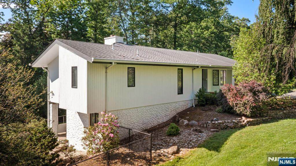 165 Hoover Drive - Photo 1