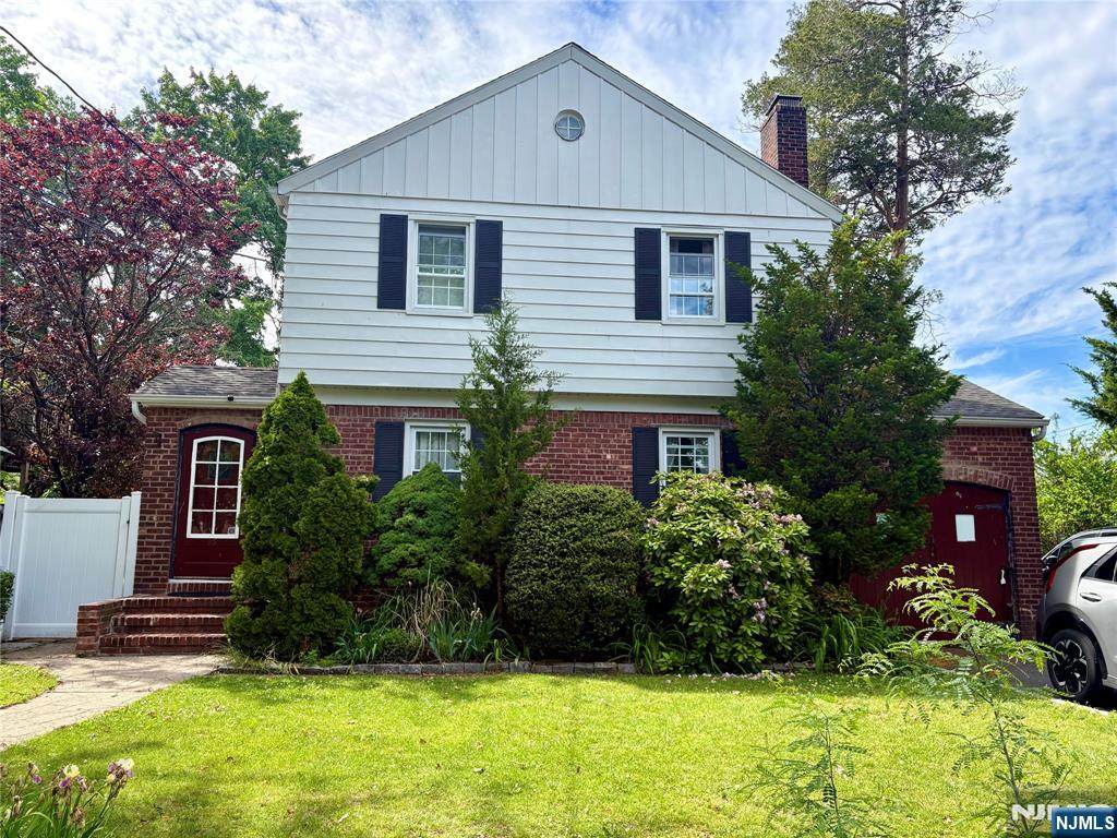 33 Harvey Avenue - Photo 1