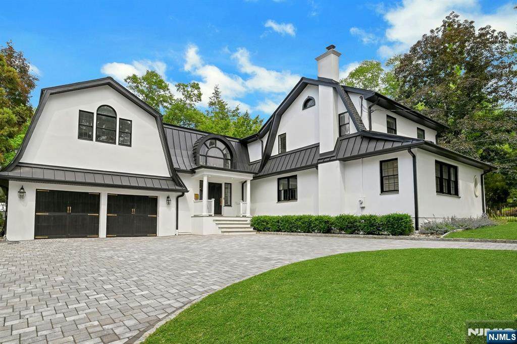 111 Hudson Avenue - Photo 1