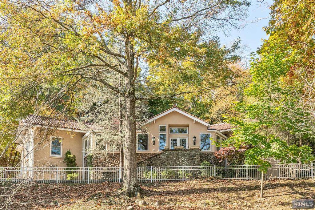 149 Franklin Turnpike - Photo 1