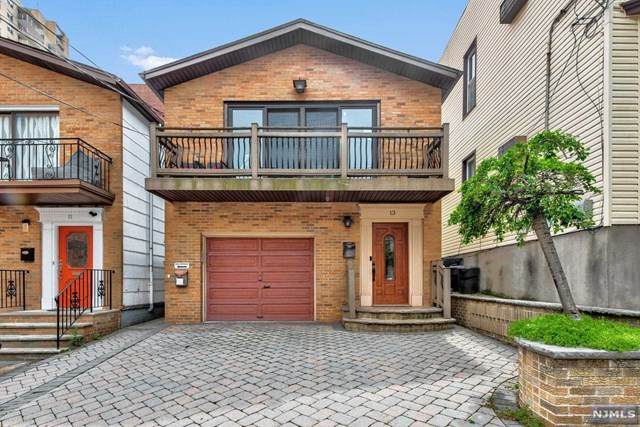 13 68th Street - Photo 1