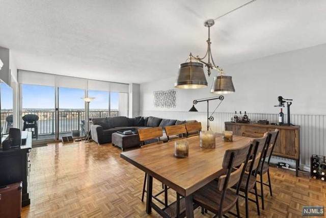 6 Horizon Road - Photo 1