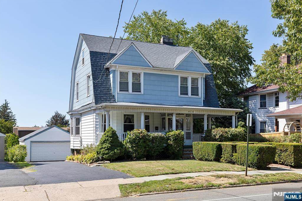 414 Larch Avenue - Photo 1