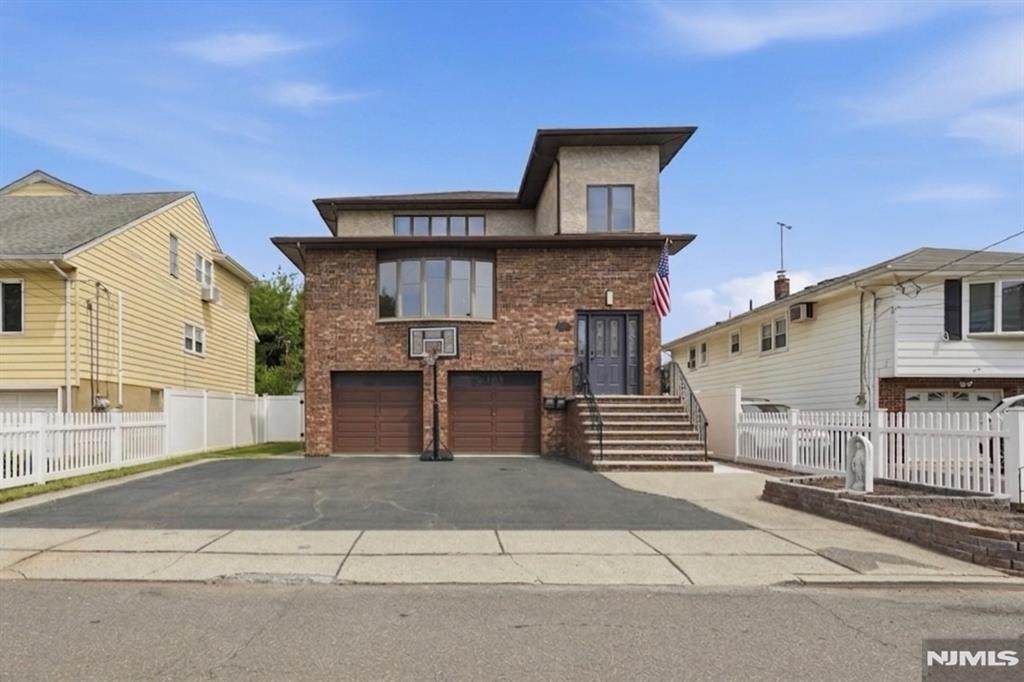 44 Williams Avenue - Photo 1