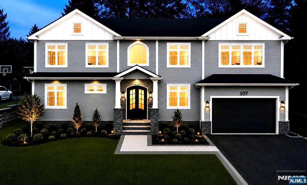 107 Knickerbocker Avenue - Photo 1