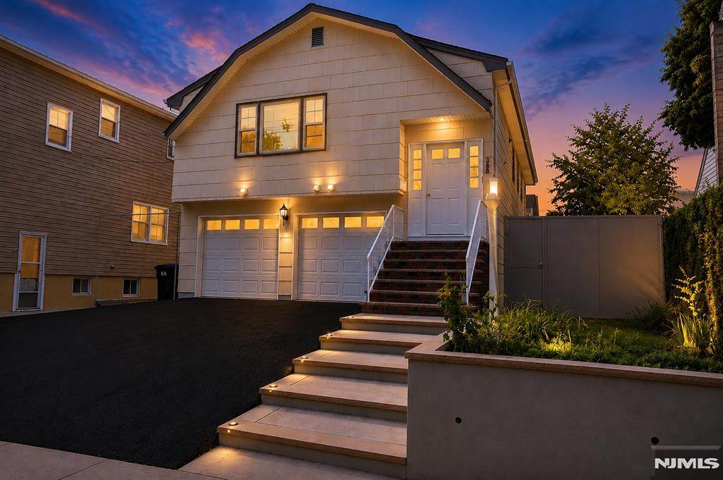 389 Madeline Avenue - Photo 1