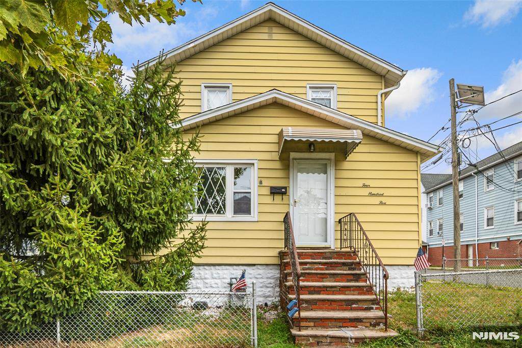 405 Kingsland Avenue - Photo 1
