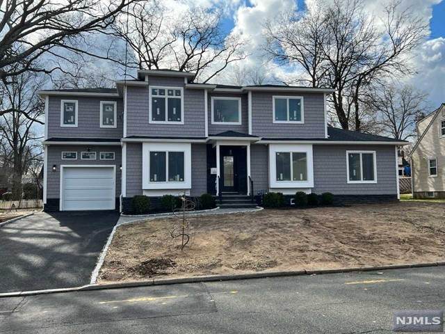 109 Hartland Avenue - Photo 1