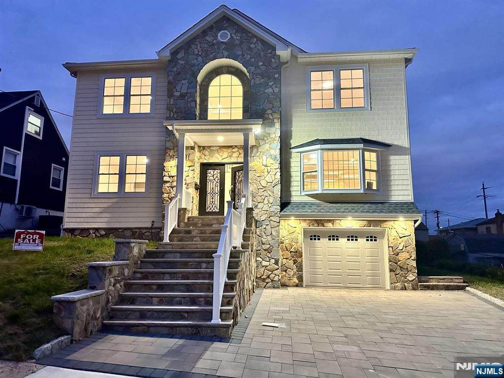 178 Leonard Place - Photo 1