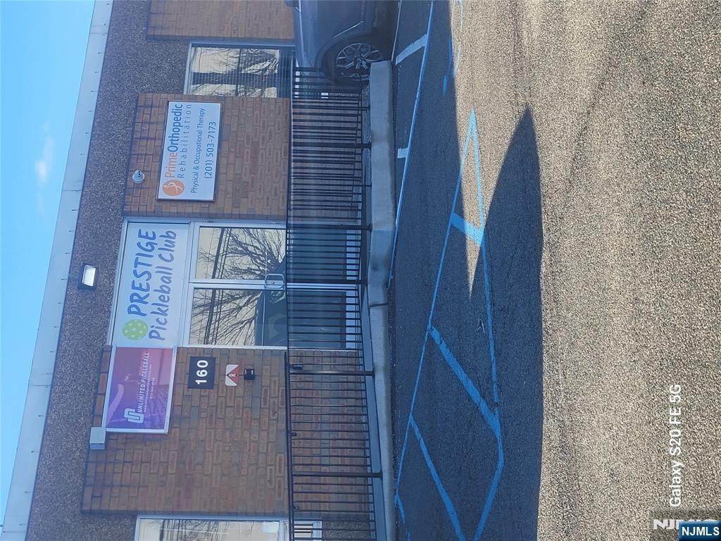 160 Legrand Avenue - Photo 1