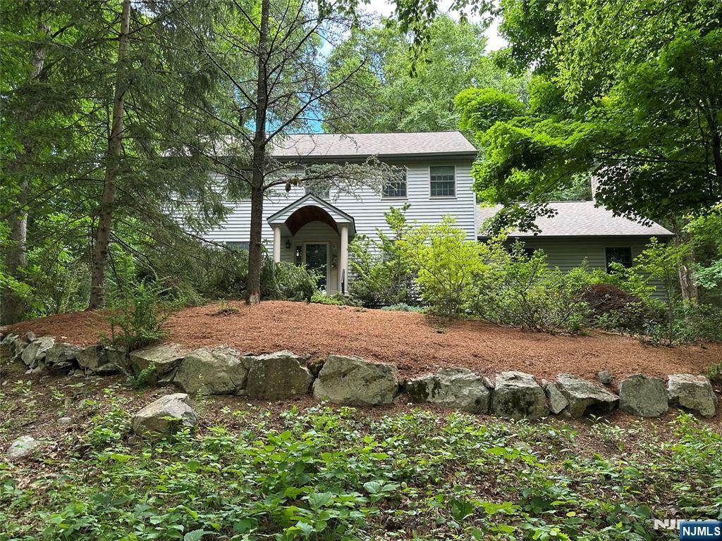 9 Buckhaven Trail - Photo 1