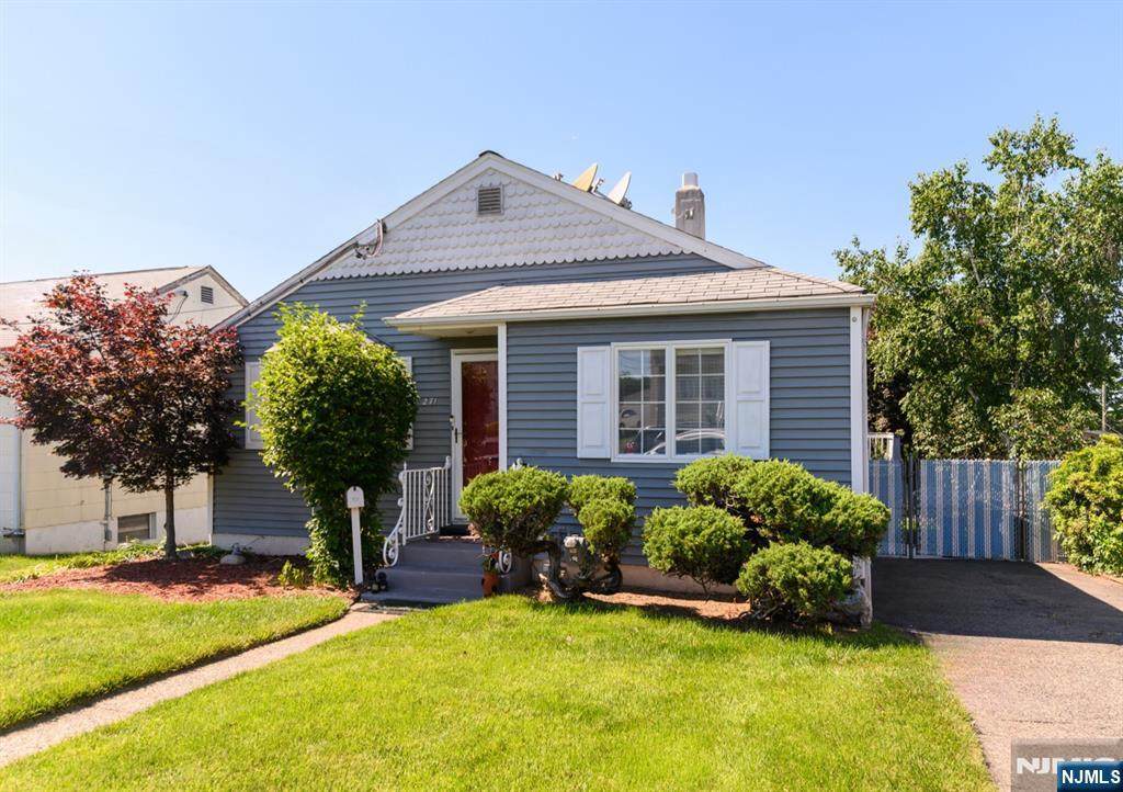 271 Boulevard - Photo 1