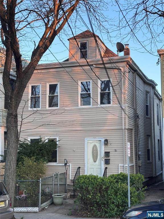 29 Madison Avenue - Photo 1