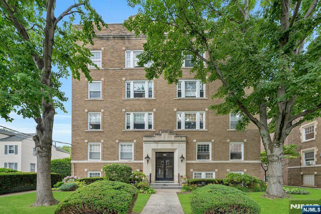 55 Park Avenue - Photo 1