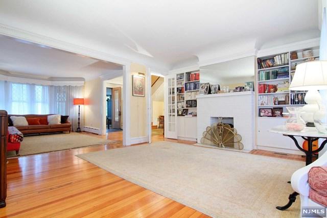 32 Lincoln Avenue - Photo 1