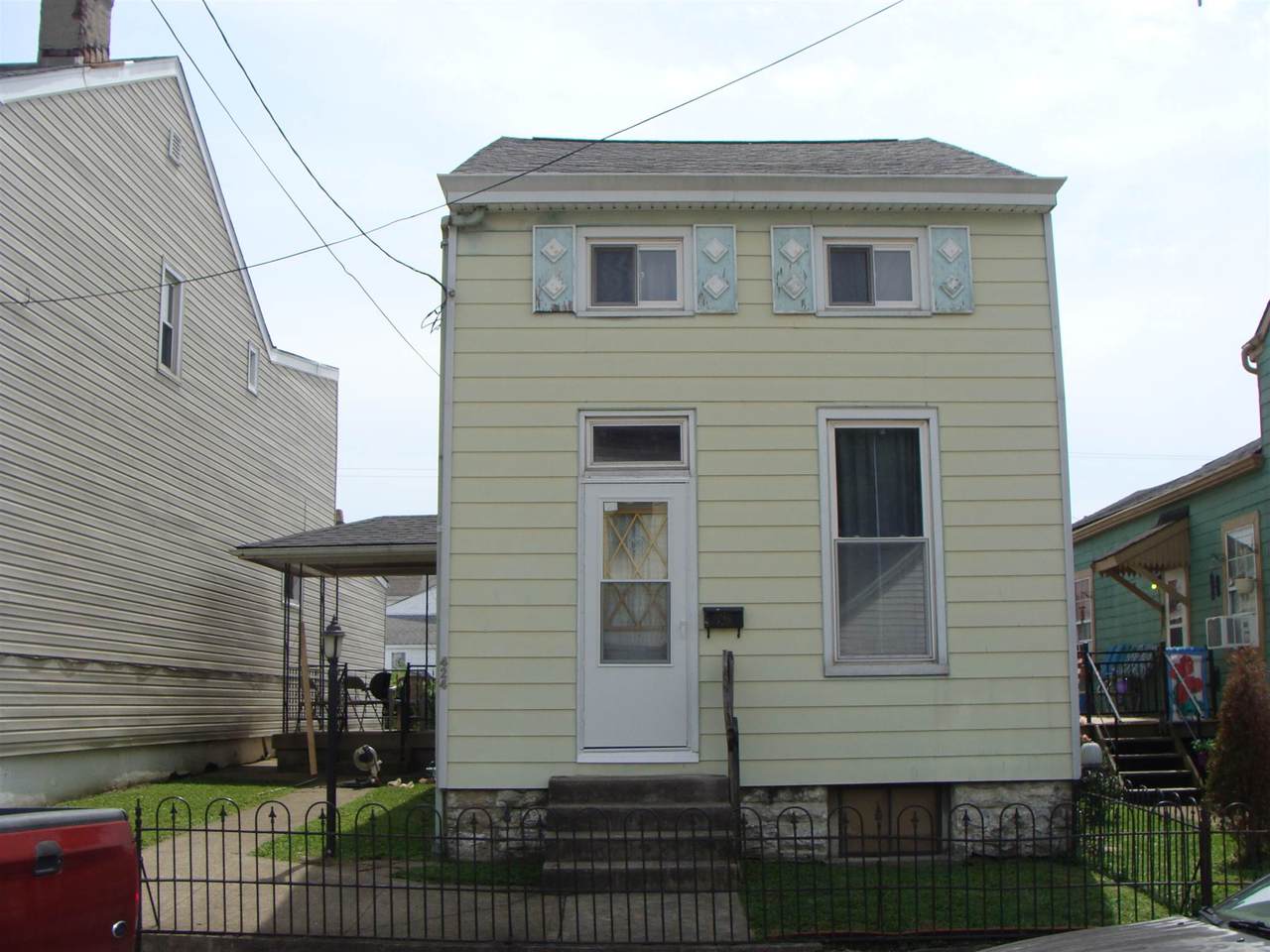 424 Lindsey Street - Photo 1