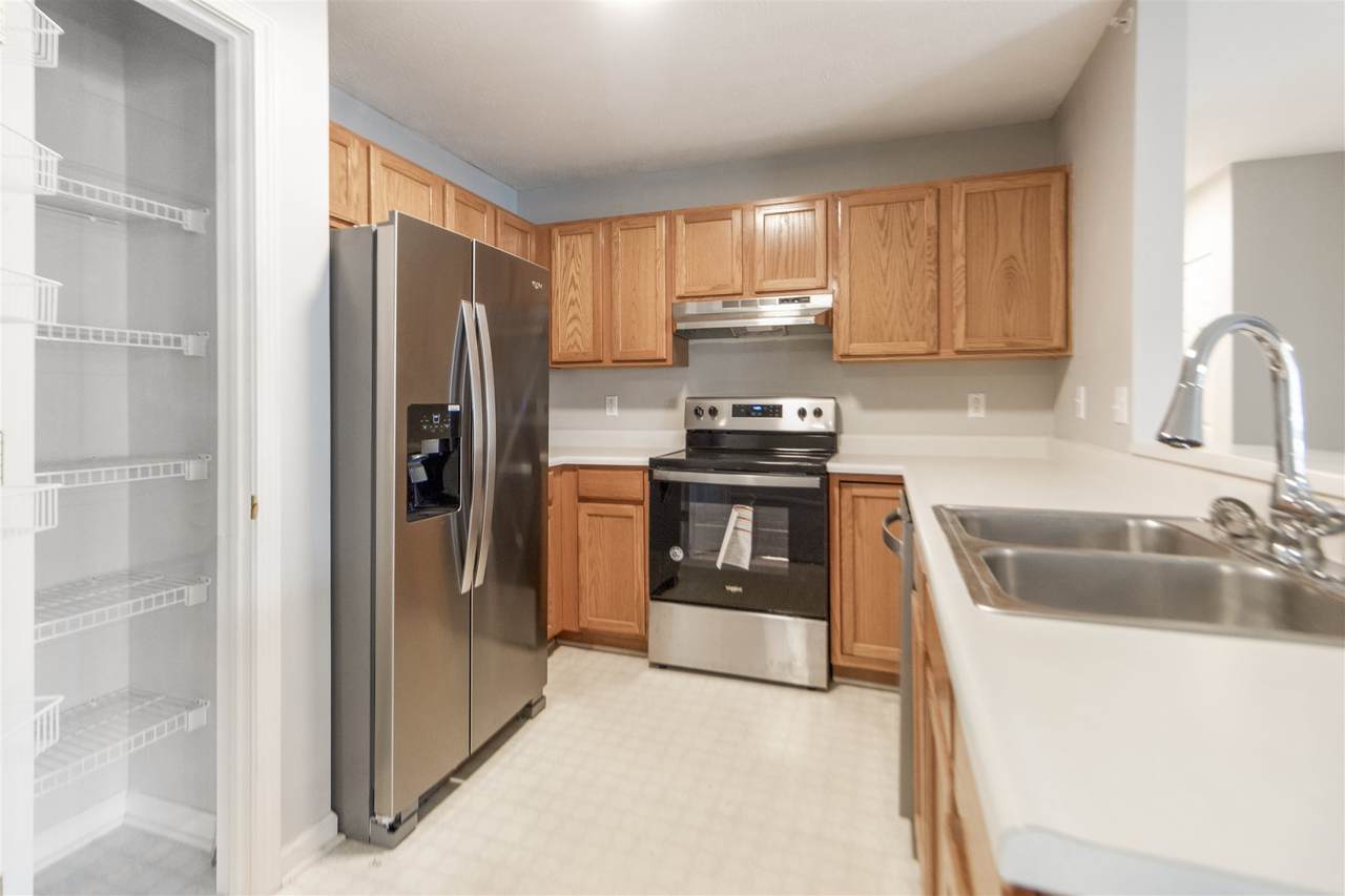 618 Stable Gate Lane - Photo 1