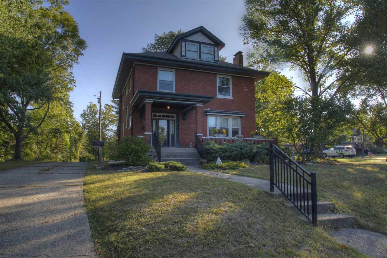 12 Woodlawn Avenue - Photo 1