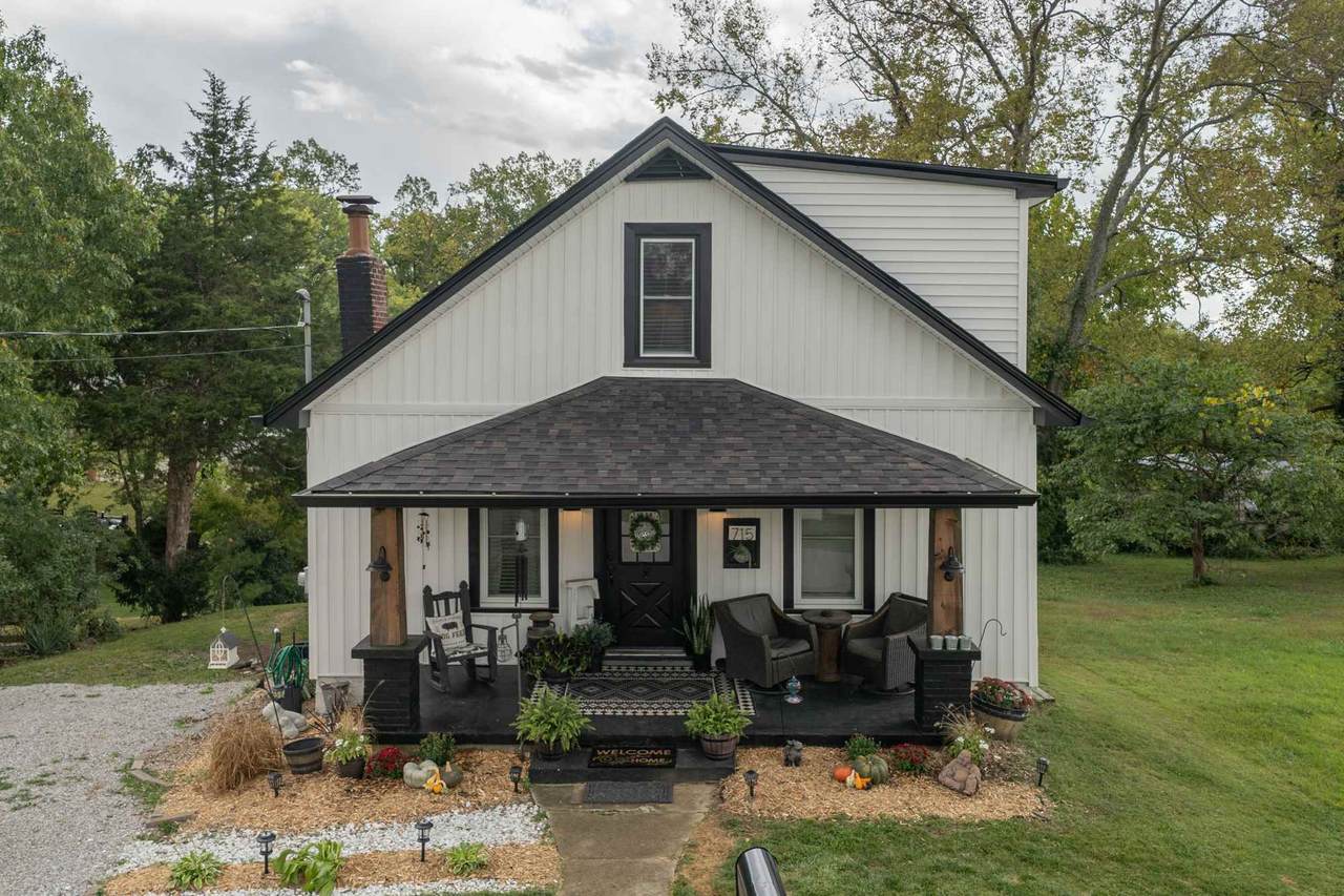 715 Lone Oak - Photo 1