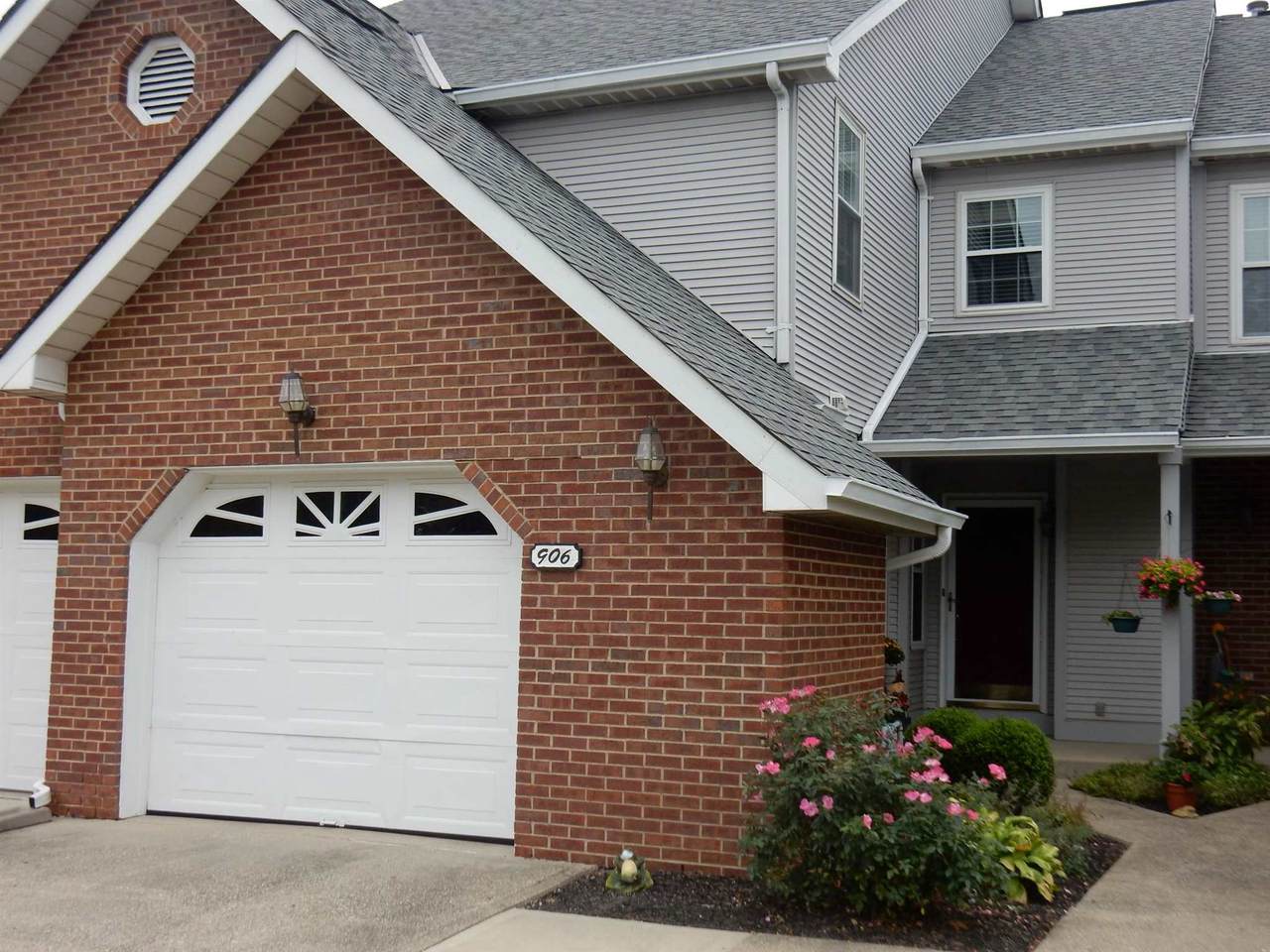 906 Crossgate - Photo 1