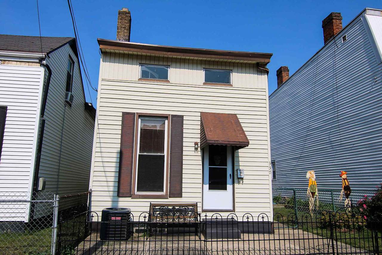 337 W 12th Street - Photo 1