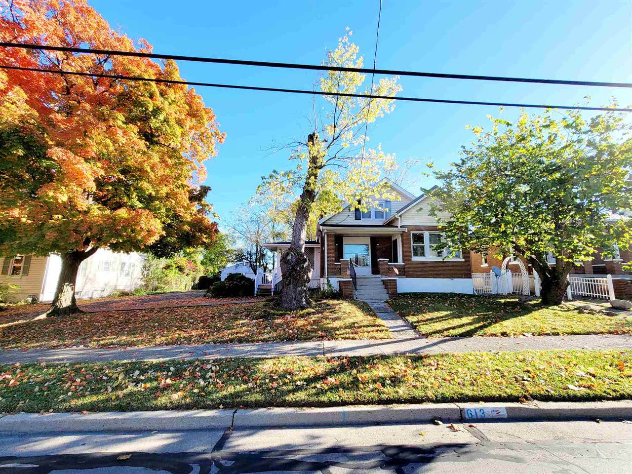 613 Garvey - Photo 1