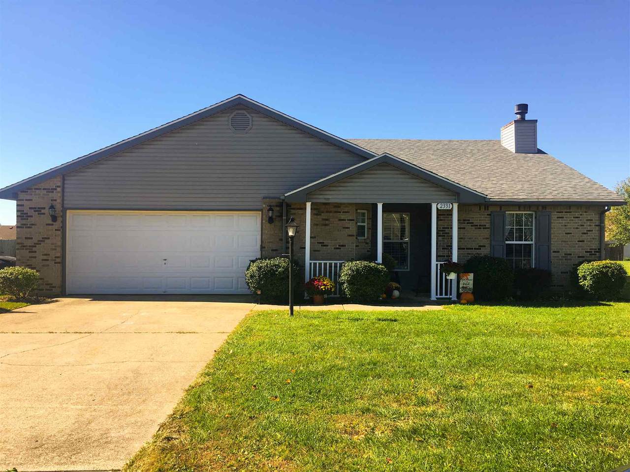 2331 Cottonwood Court - Photo 1
