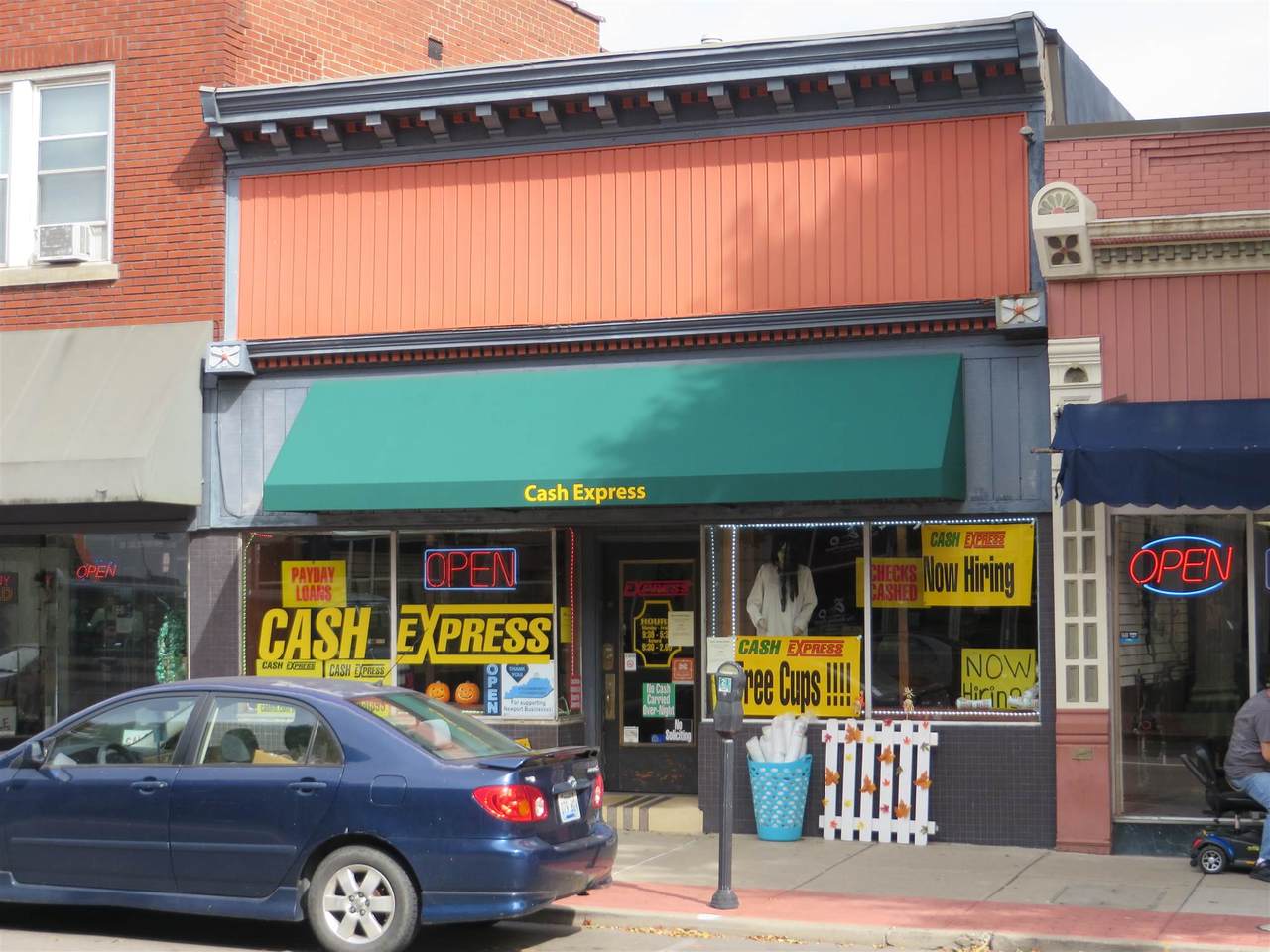 805 Monmouth - Photo 1