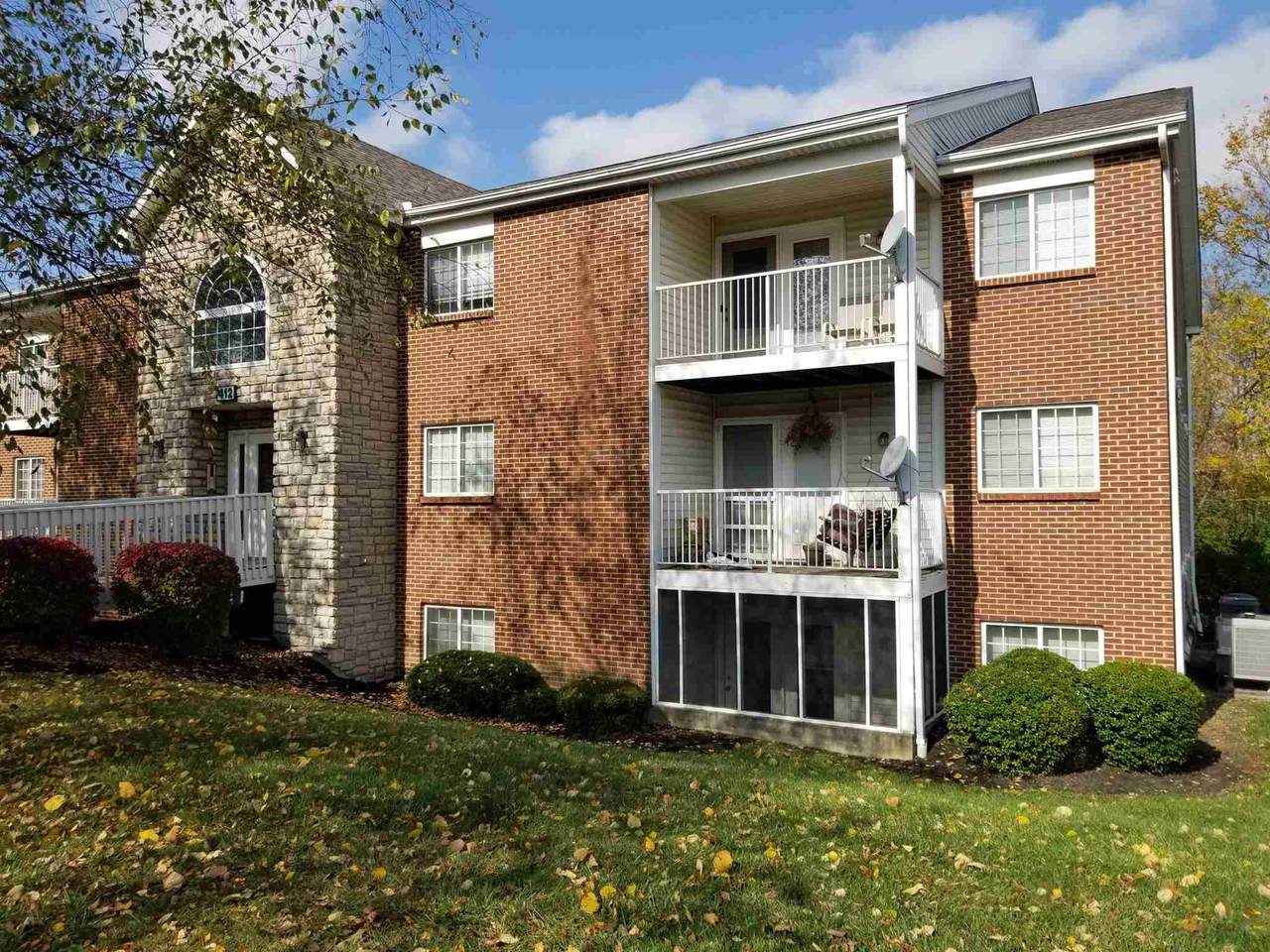 412 Marian Lane - Photo 1