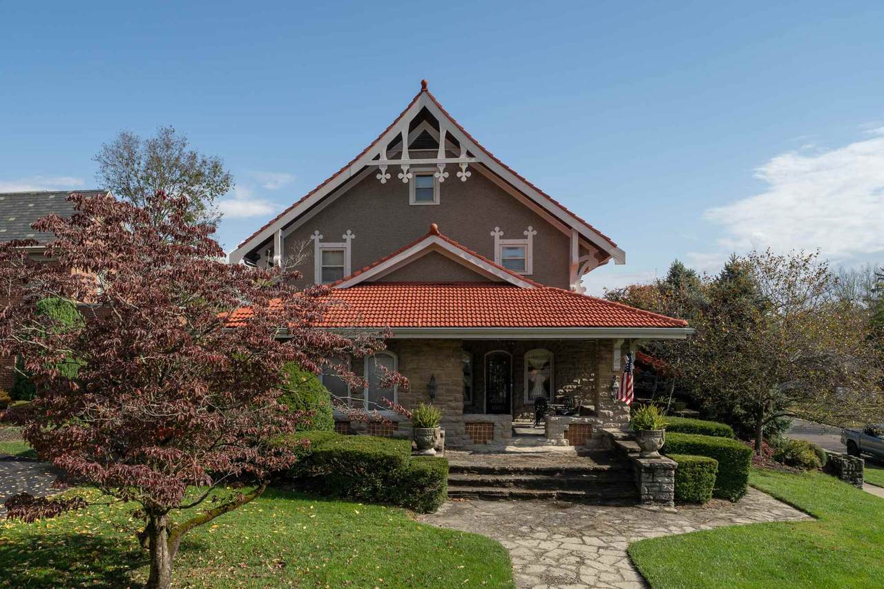 1002 Park Drive - Photo 1