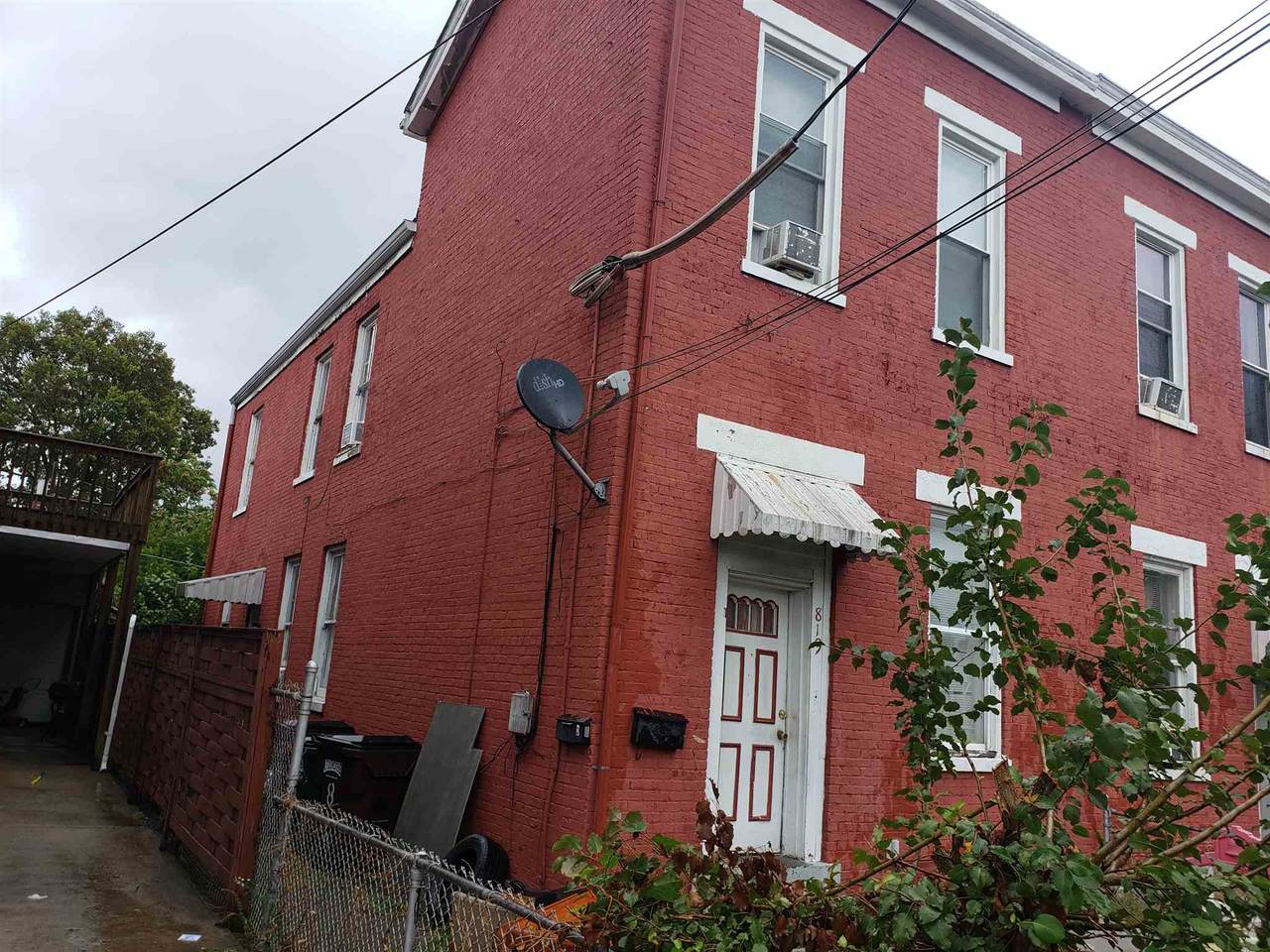 819 Saratoga Street - Photo 1