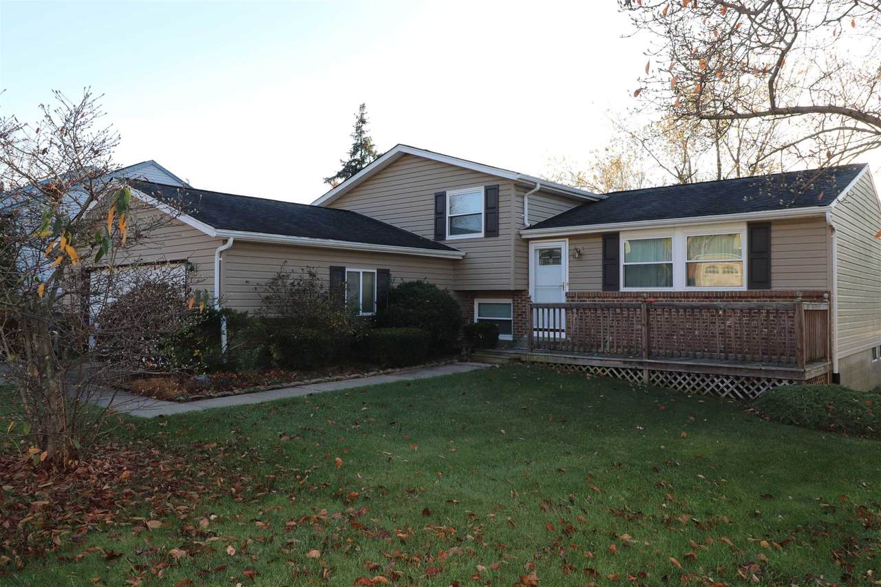 55 Surrey Court - Photo 1
