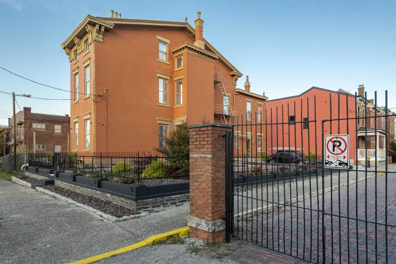 418 Johnson Street - Photo 1