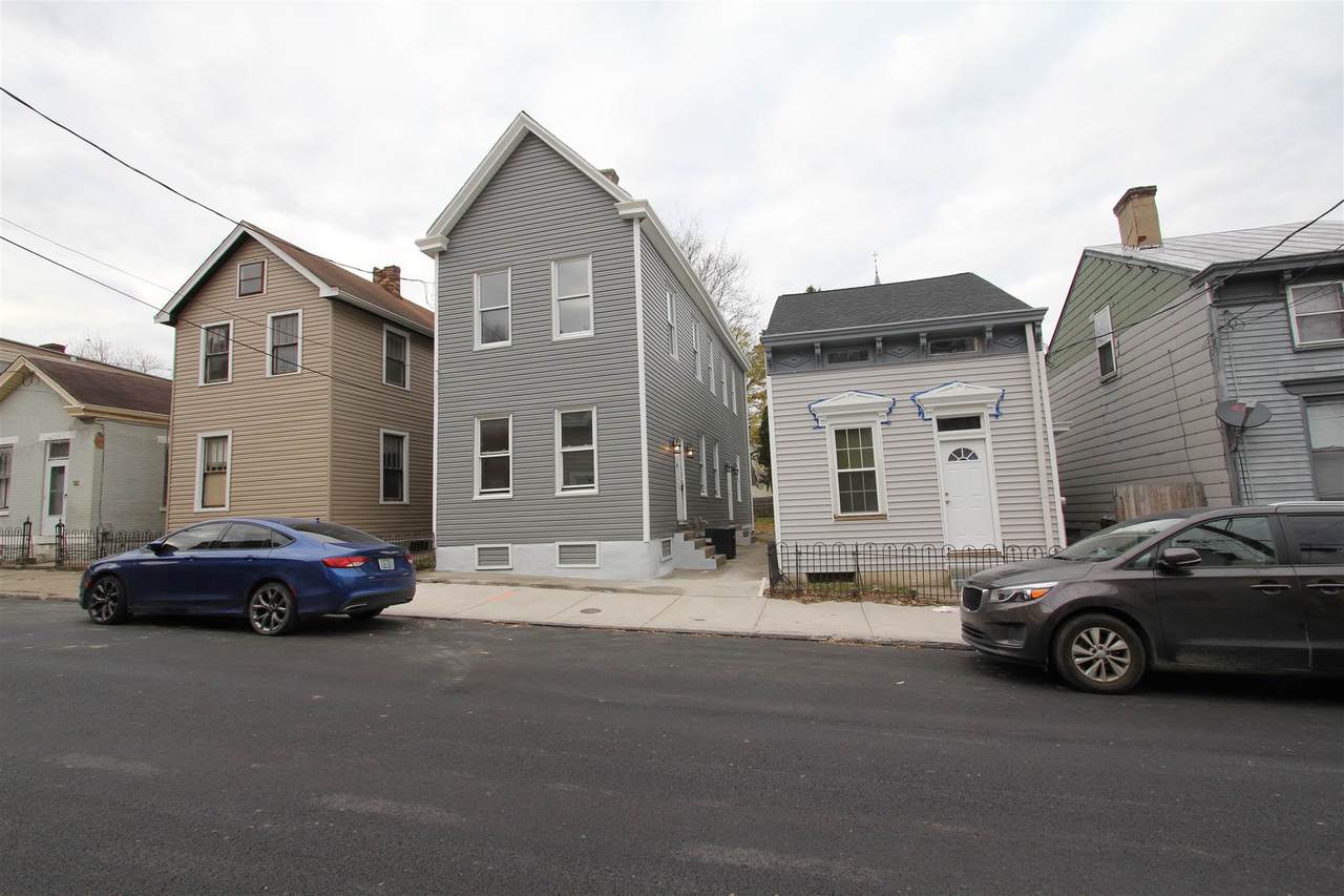 638 12th - Photo 1