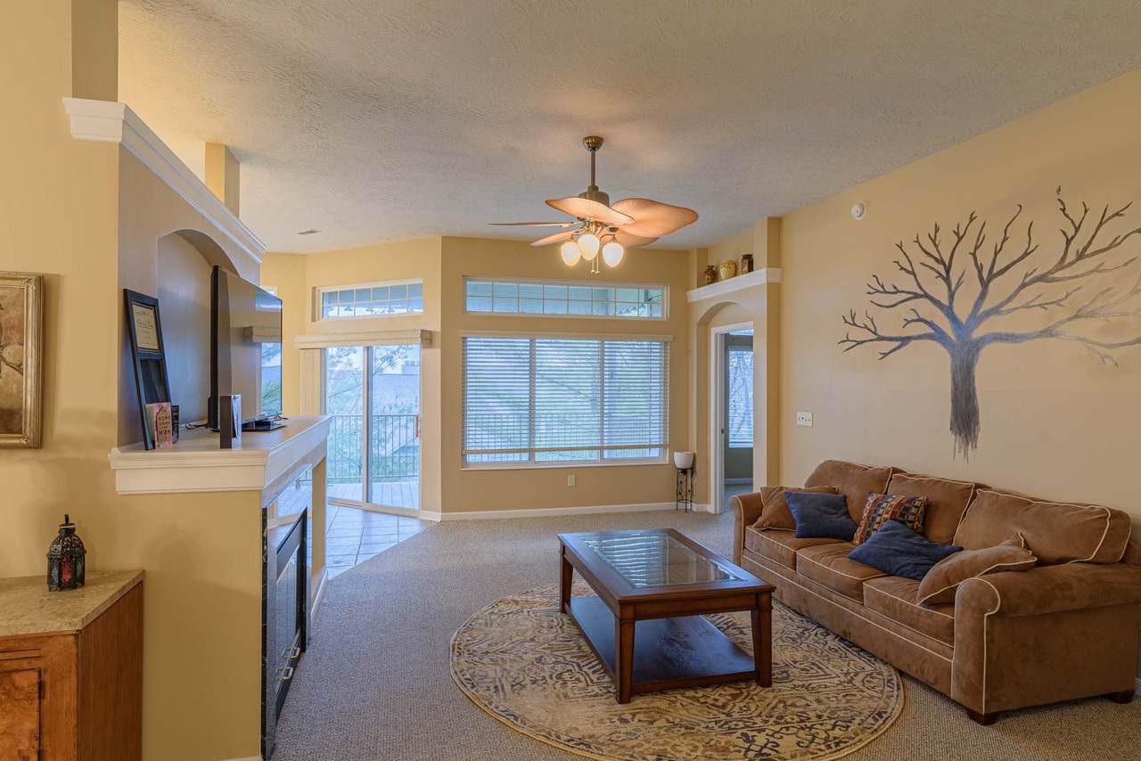 1902 Mimosa - Photo 1
