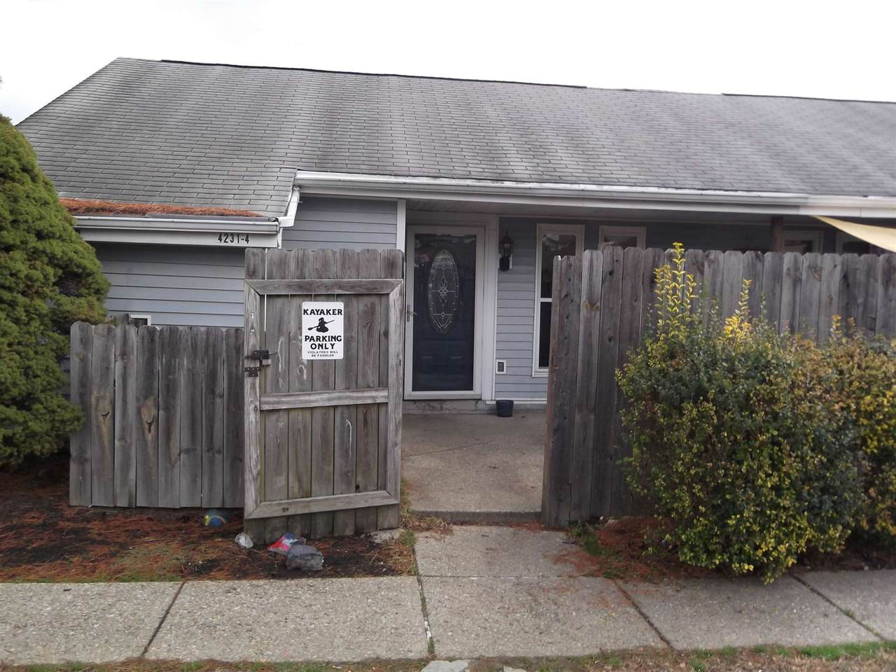 4231 Briarwood Drive - Photo 1