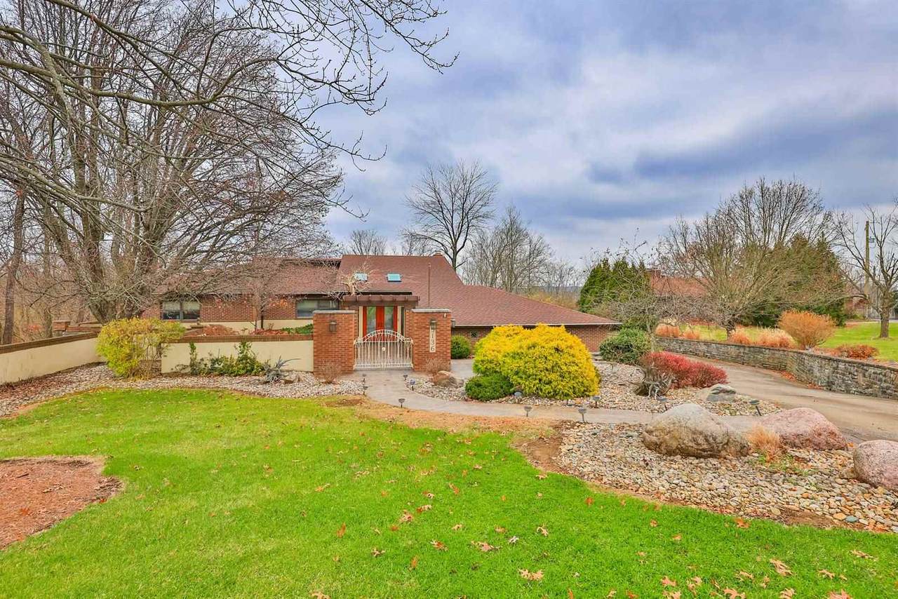 3136 Brookwood Drive - Photo 1