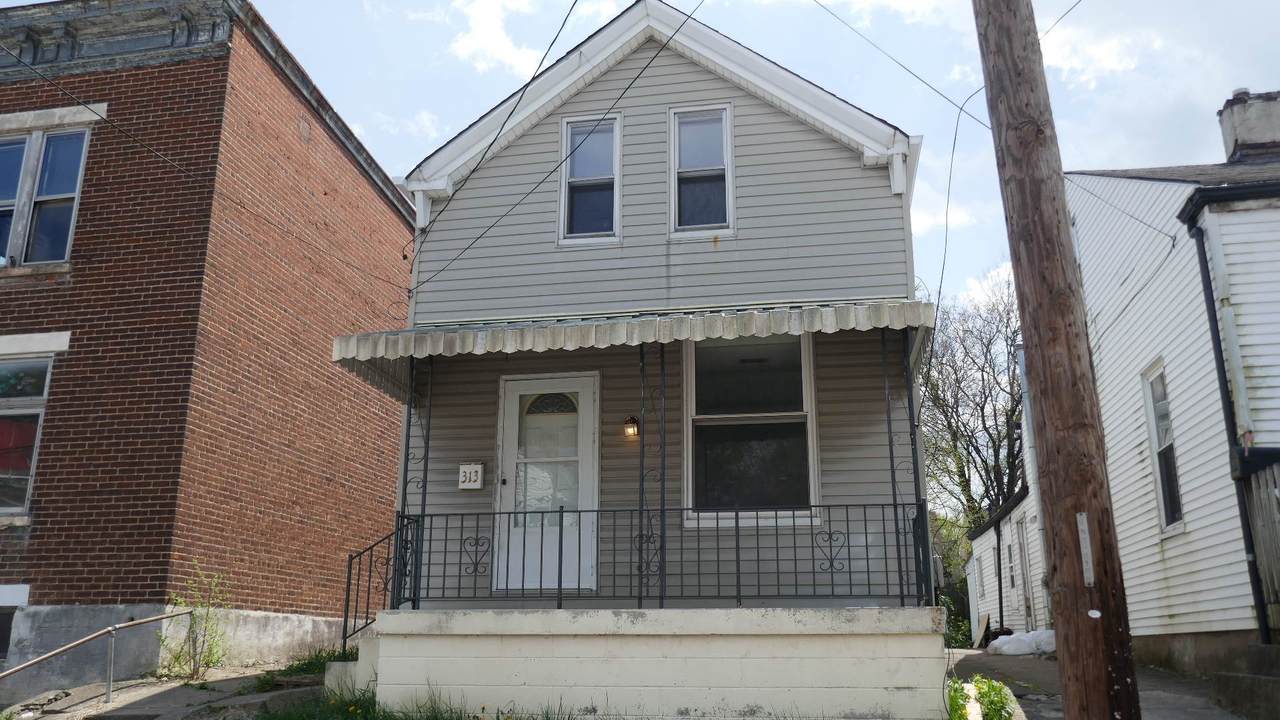 313 20th Street - Photo 1
